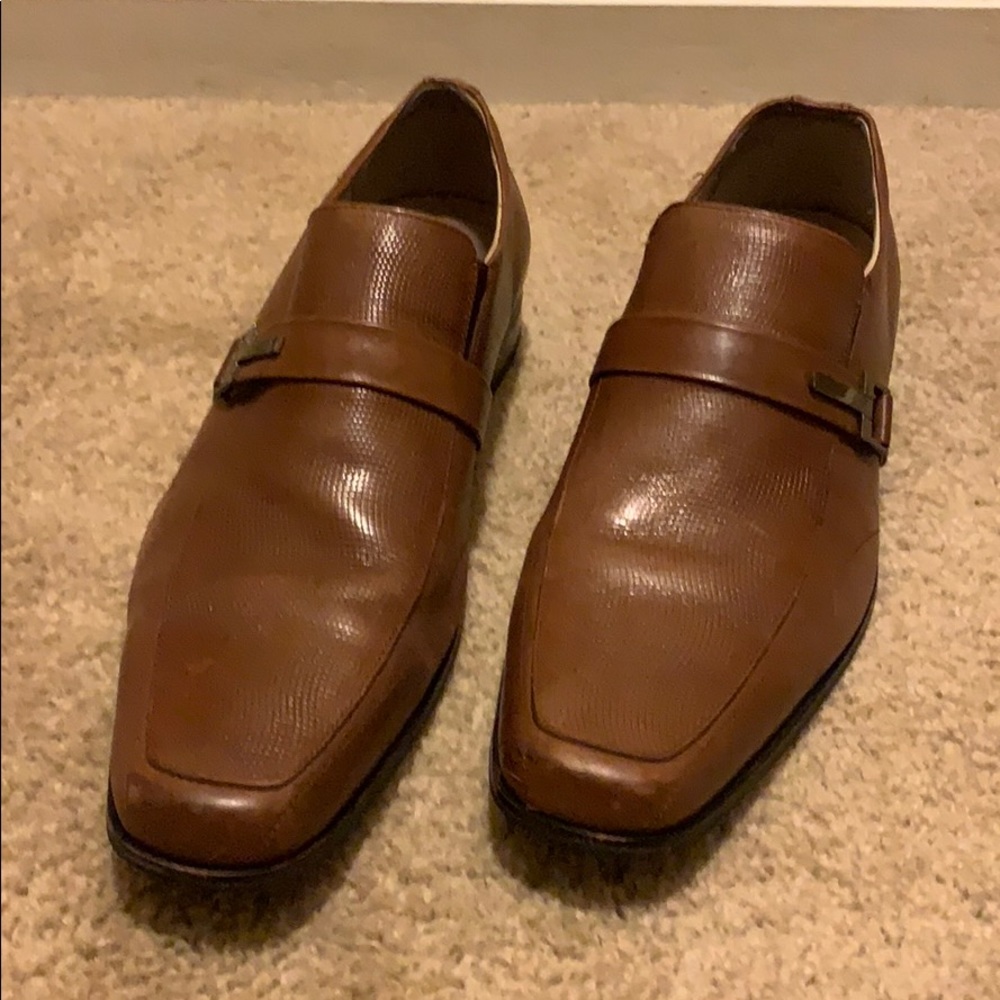 Men’s dress shoes